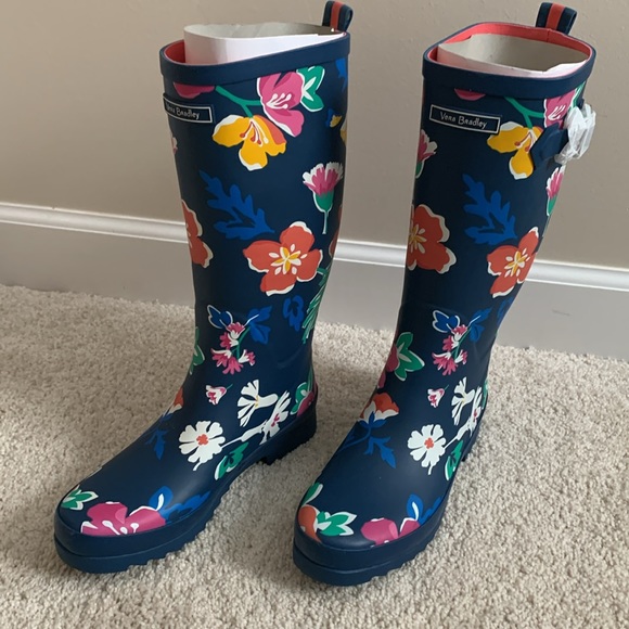 Vera Bradley Shoes - Vera Bradley new Santiago Floral rain boots - 7